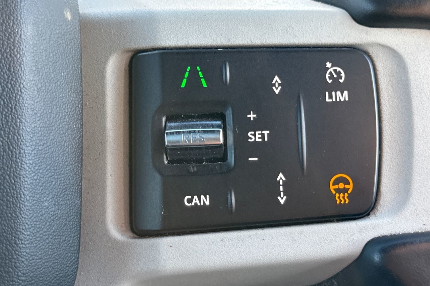 Used Land Rover Defender 110 2024 for sale - 76711818: Photo 32