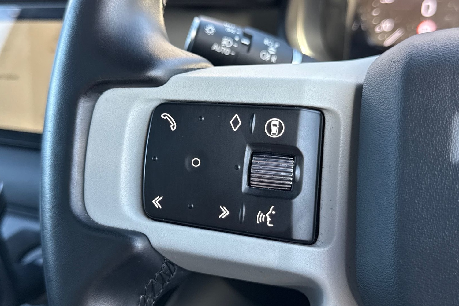 Used Land Rover Defender 110 2024 for sale - 76711818: Photo 33