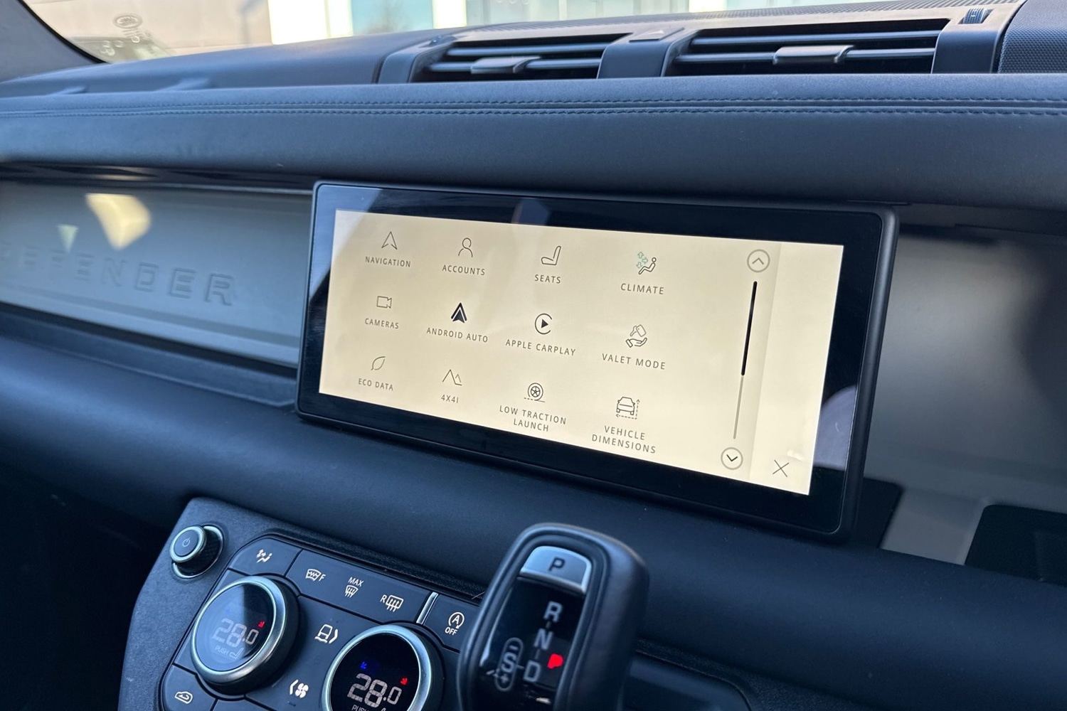 Used Land Rover Defender 110 2024 for sale - 76711818: Photo 36