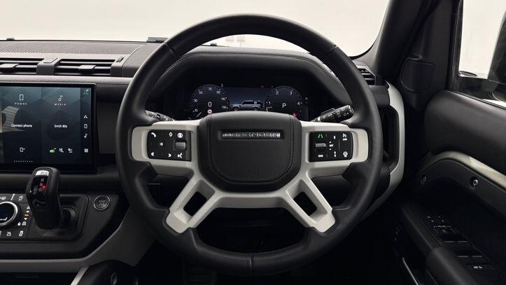 Used Land Rover Defender 110 2025 for sale - 77919332: Photo 15