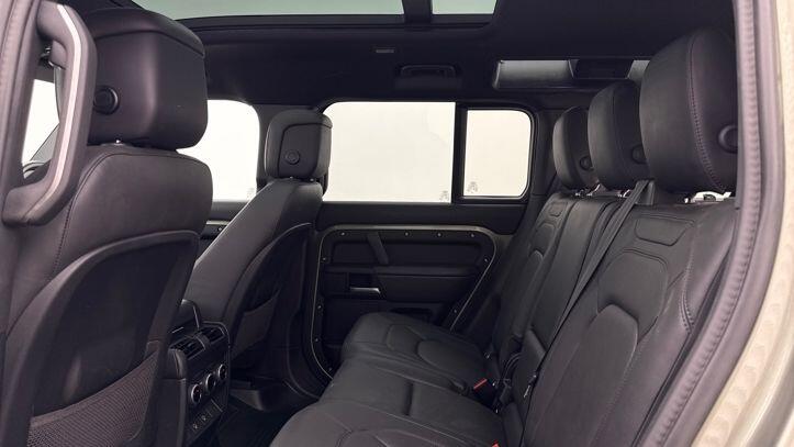 Used Land Rover Defender 110 2025 for sale - 77919332: Photo 4