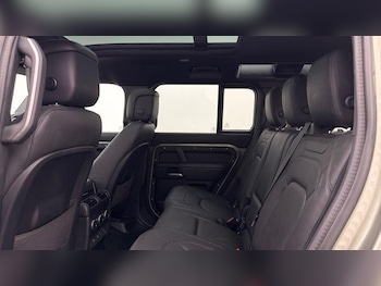 Used Land Rover Defender 2025 for sale - 77919332: Photo