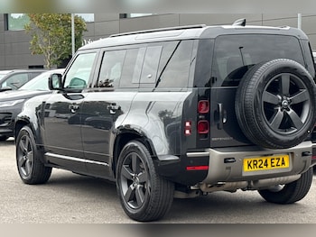 Used Land Rover Defender 110 2024 for sale - 76065153: Photo 2