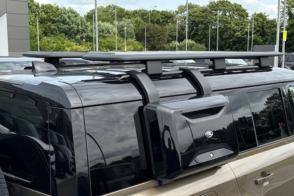 Used Land Rover Defender 130 2025 for sale - 74287305: Photo 31