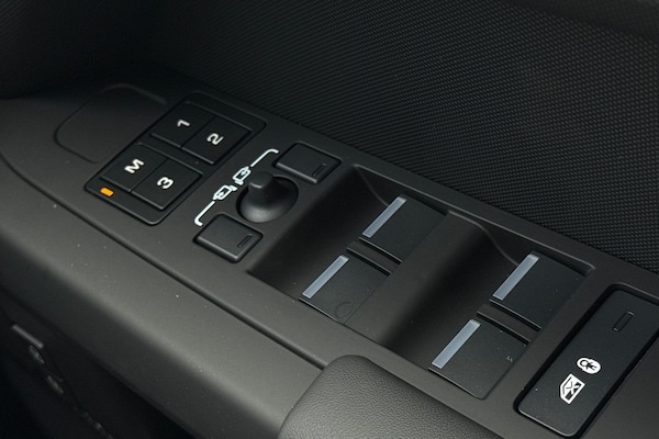 Used Land Rover Defender 130 2025 for sale - 74287305: Photo 53
