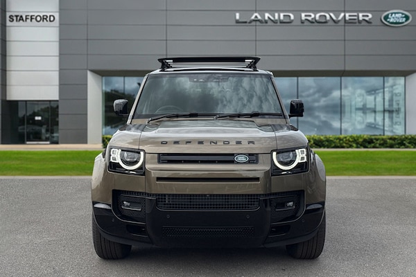 Used Land Rover Defender 130 2025 for sale - 74287305: Photo 7