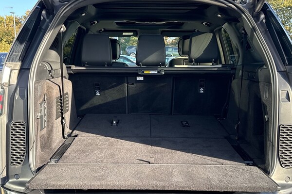 Used Land Rover Discovery 2023 for sale - 76207028: Photo 11