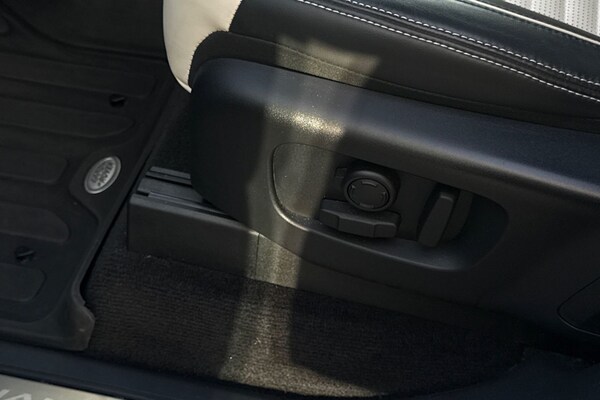 Used Land Rover Discovery 2023 for sale - 76207028: Photo 32
