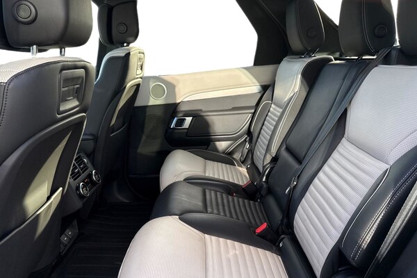 Used Land Rover Discovery 2023 for sale - 76207028: Photo 4