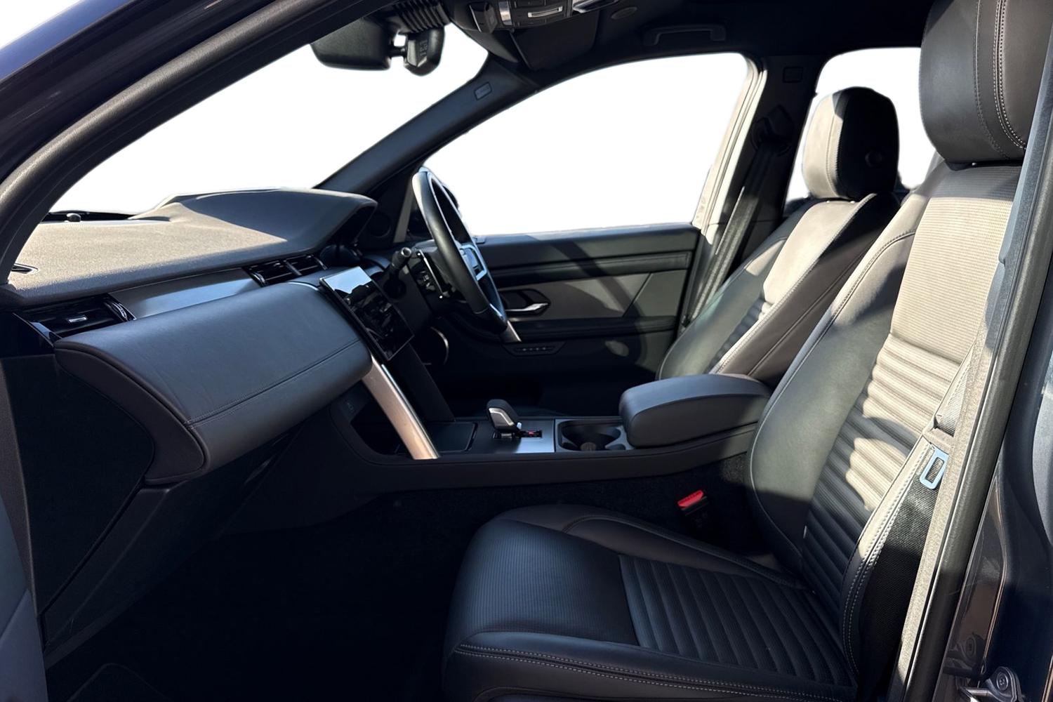 Used Land Rover Discovery Sport 2024 for sale - 76662265: Photo 3