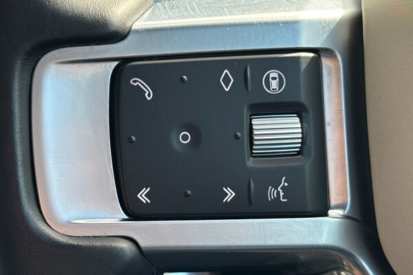 Used Land Rover Discovery 2024 for sale - 76128507: Photo 30