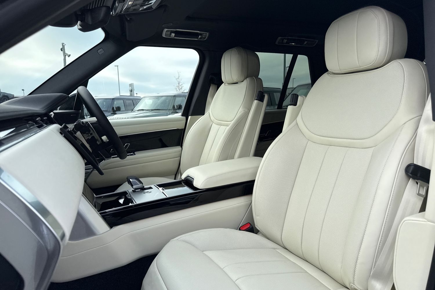 Used Land Rover Range Rover 2025 for sale - 76416642: Photo 11