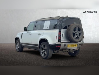 Used Land Rover Defender 110 2023 for sale - 75628025: Photo