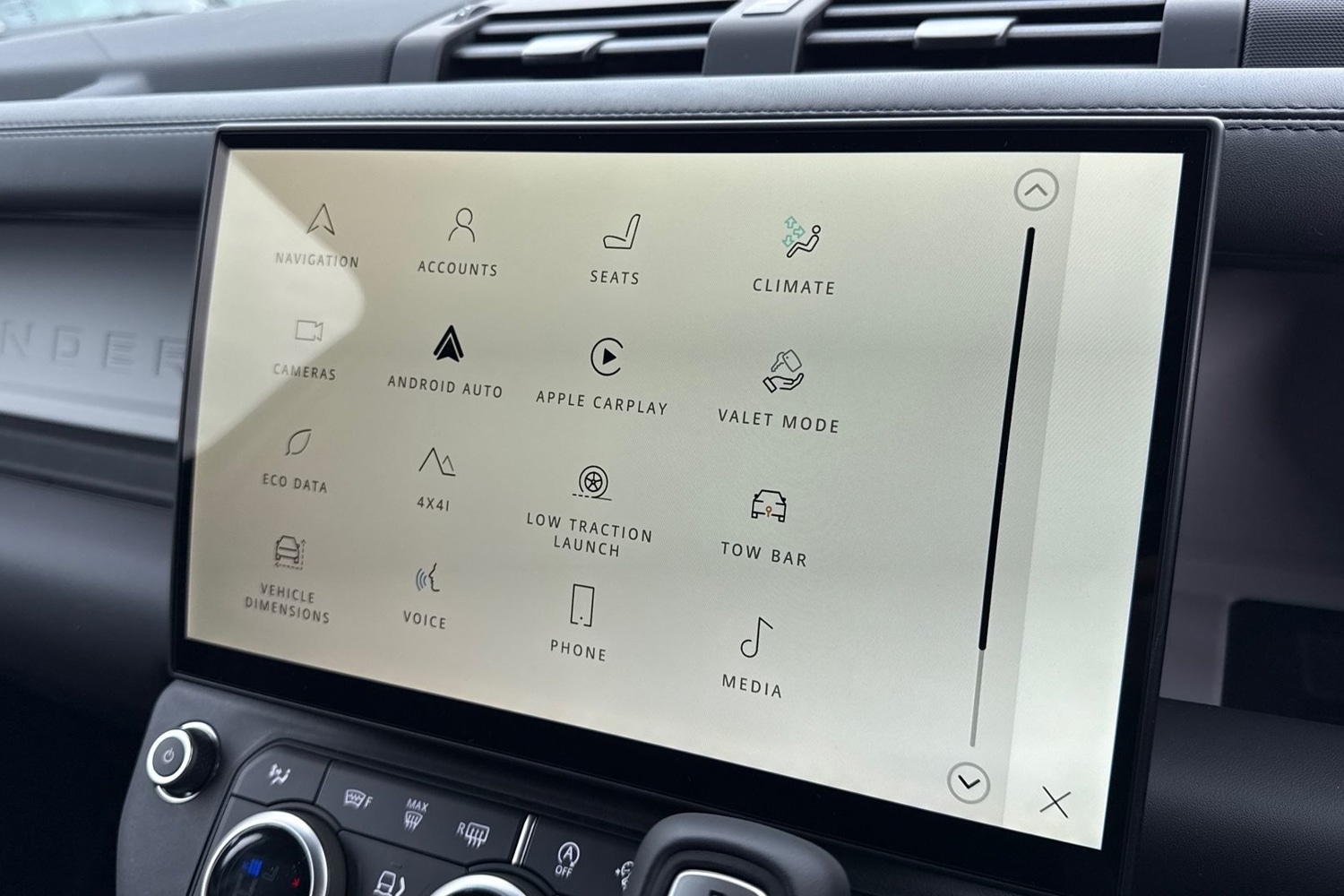 Used Land Rover Defender 110 2026 for sale - 77996387: Photo 47