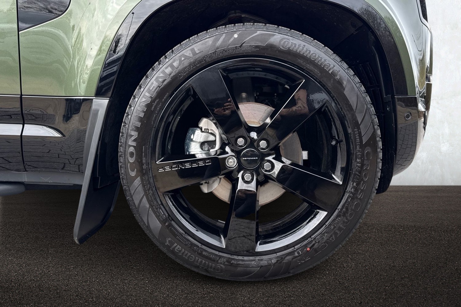 Used Land Rover Defender 110 2026 for sale - 77996387: Photo 8