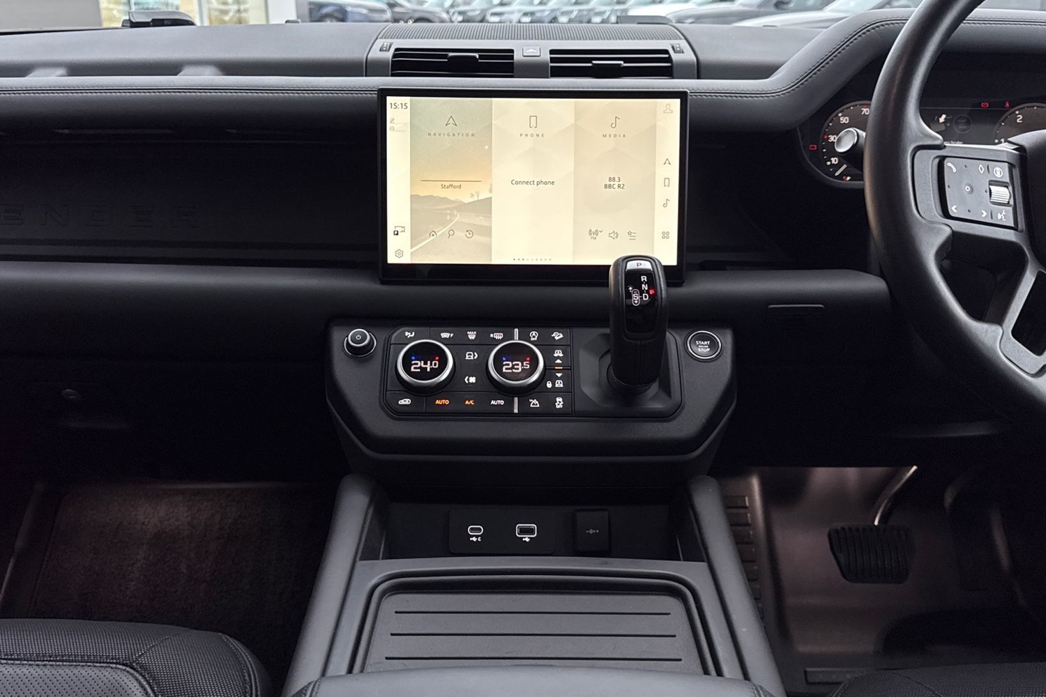 Used Land Rover Defender 110 2024 for sale - 77080040: Photo 15