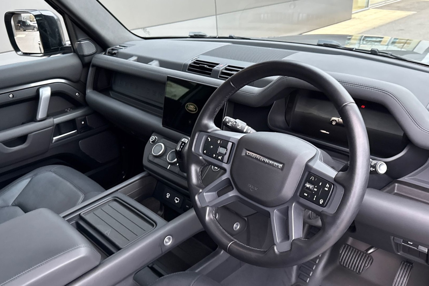 Used Land Rover Defender 110 2024 for sale - 77080040: Photo 33