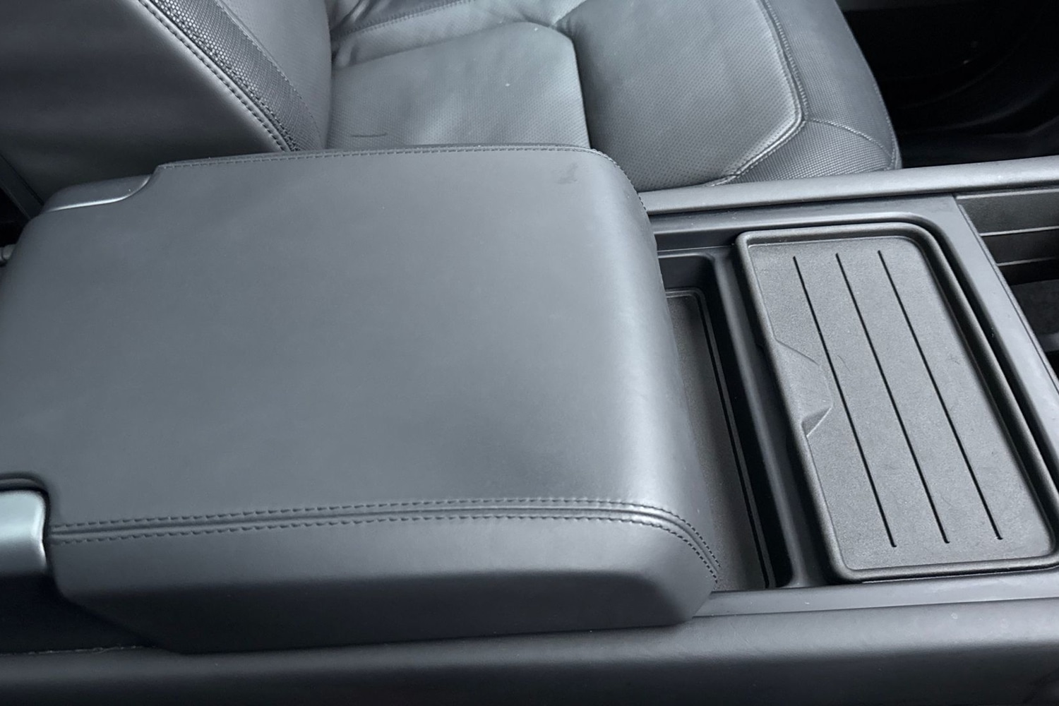 Used Land Rover Defender 110 2024 for sale - 77080040: Photo 48