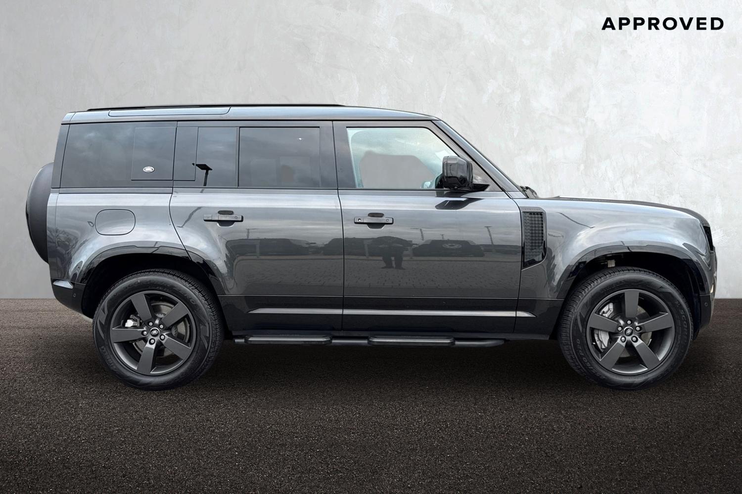 Used Land Rover Defender 110 2024 for sale - 77080040: Photo 6