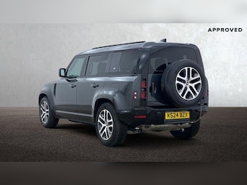 Used Land Rover Defender 110 2024 for sale - 78668753: Photo
