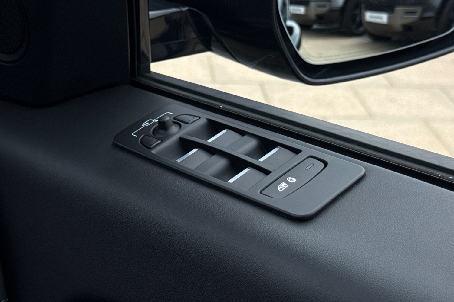 Used Land Rover Discovery Sport 2024 for sale - 76065138: Photo 31