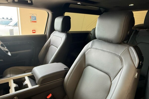 Used Land Rover Defender 90 2025 for sale - 74764146: Photo 11
