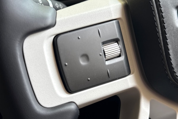 Used Land Rover Defender 90 2025 for sale - 74764146: Photo 17