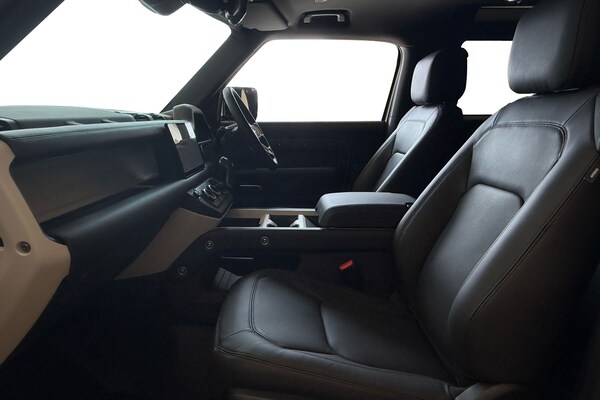 Used Land Rover Defender 90 2025 for sale - 74764146: Photo 3