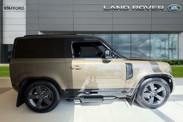 Used Land Rover Defender 90 2025 for sale - 74764146: Photo 5