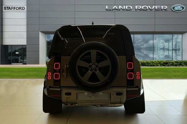 Used Land Rover Defender 90 2025 for sale - 74764146: Photo 6