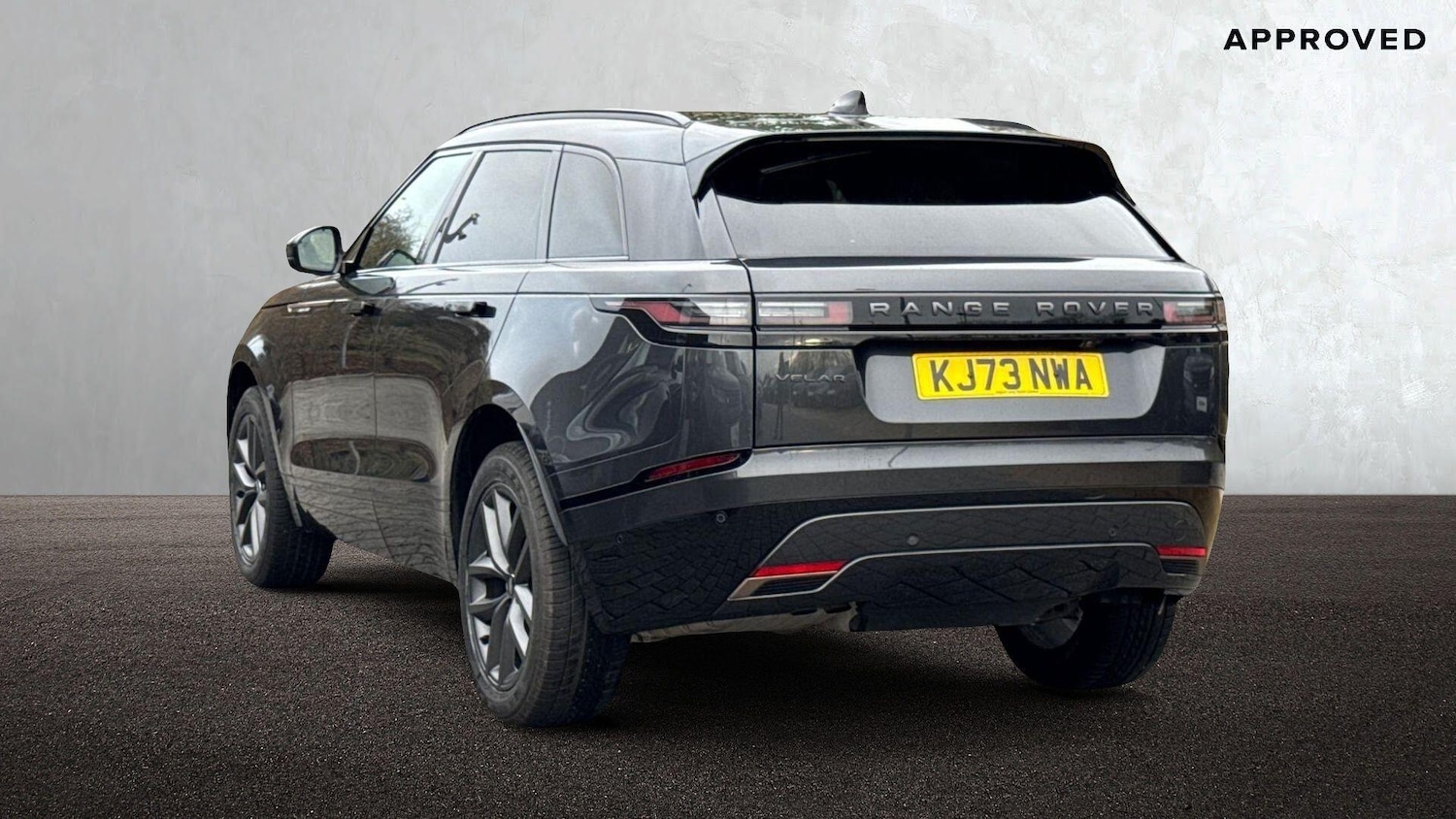 Used Land Rover Range Rover Velar 2024 for sale - 77494039: Photo 2