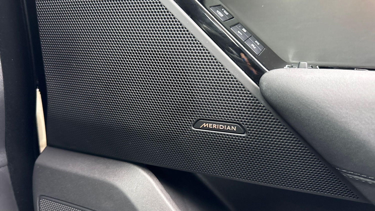 Used Land Rover Range Rover Velar 2024 for sale - 77494039: Photo 25