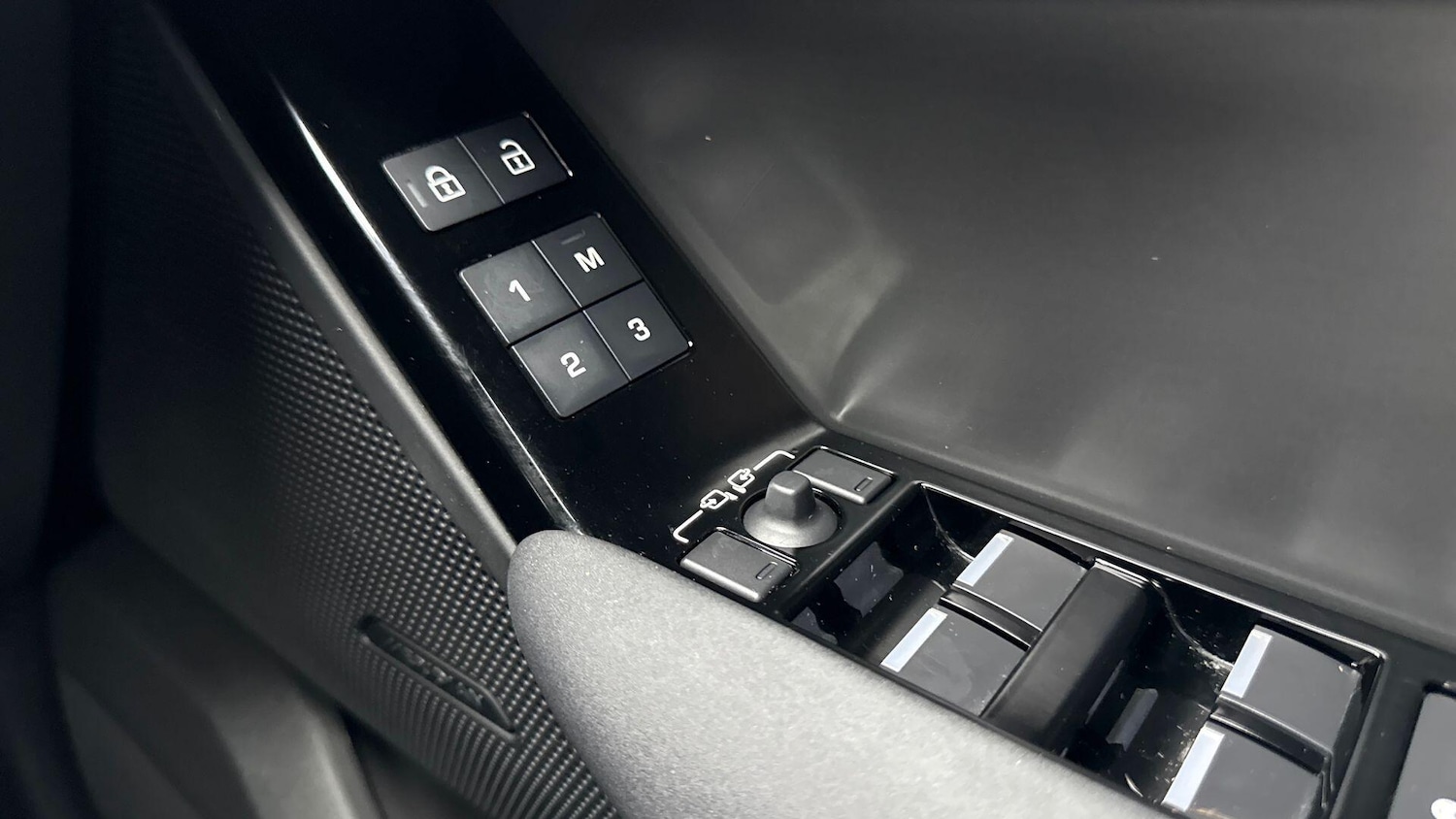 Used Land Rover Range Rover Velar 2024 for sale - 77494039: Photo 26