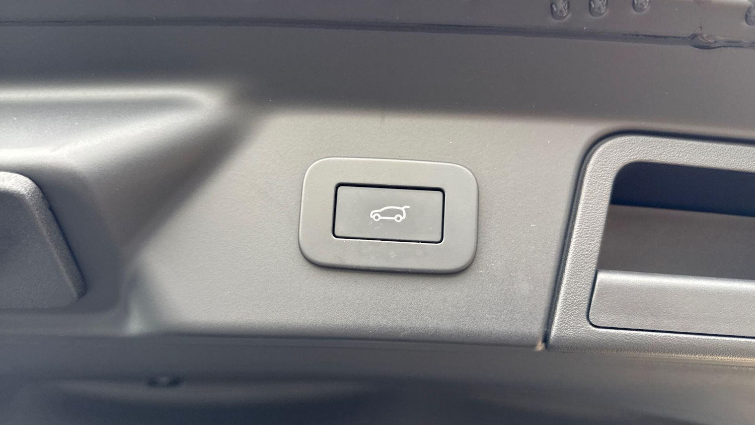 Used Land Rover Range Rover Velar 2024 for sale - 77494039: Photo 31