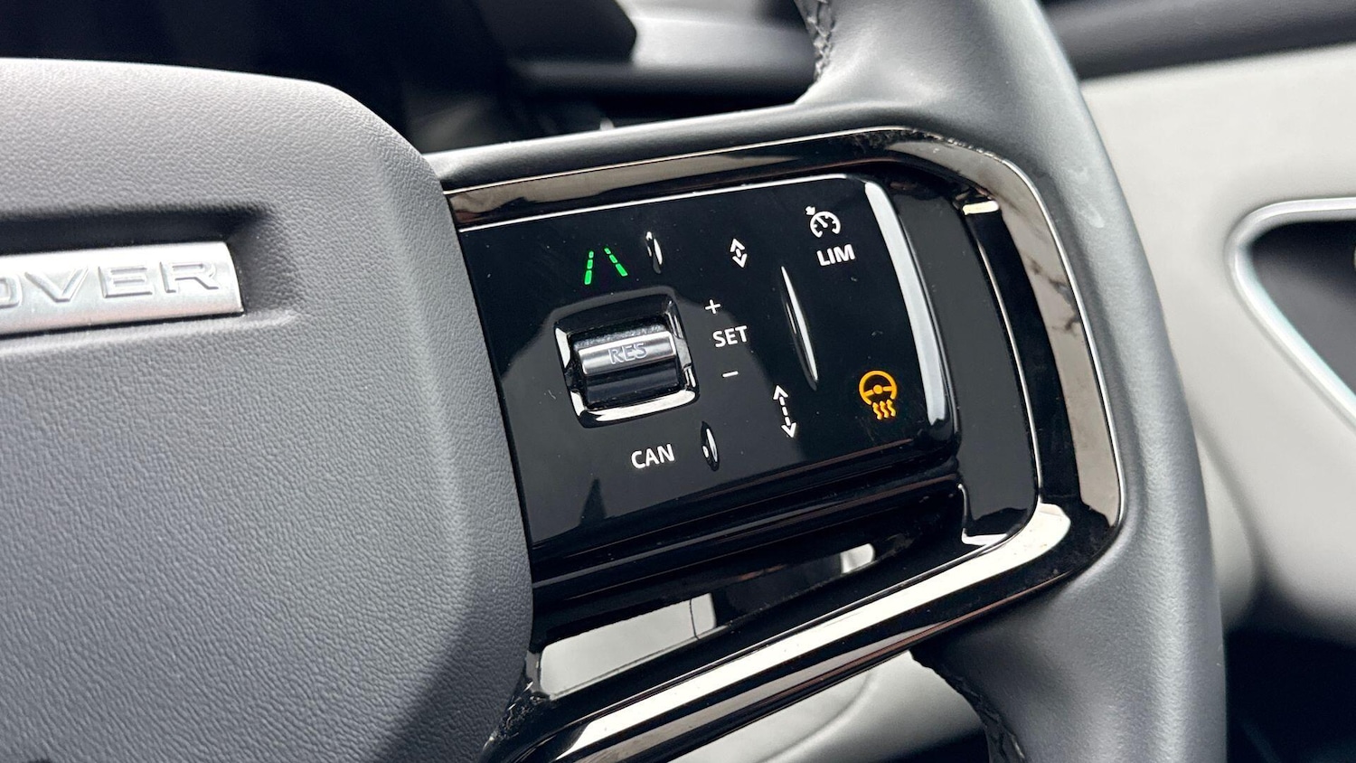 Used Land Rover Range Rover Velar 2024 for sale - 77494039: Photo 32