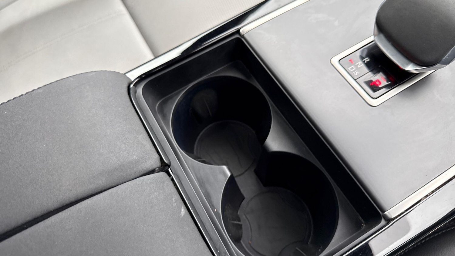 Used Land Rover Range Rover Velar 2024 for sale - 77494039: Photo 44