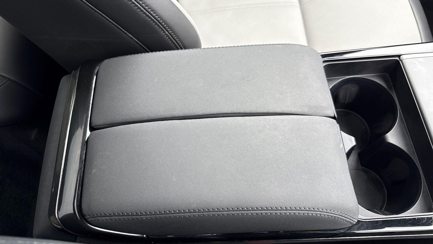 Used Land Rover Range Rover Velar 2024 for sale - 77494039: Photo 45