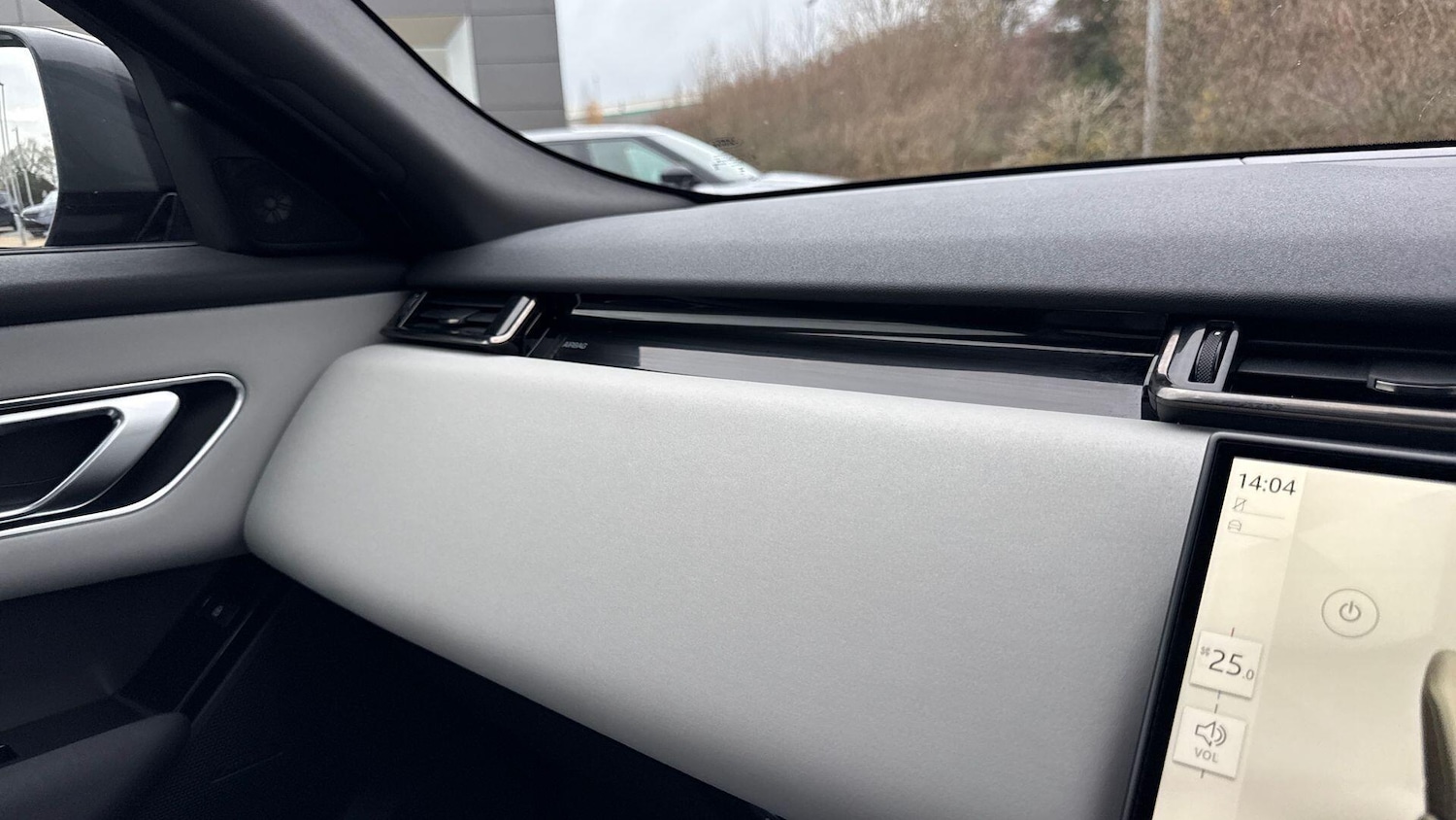 Used Land Rover Range Rover Velar 2024 for sale - 77494039: Photo 48