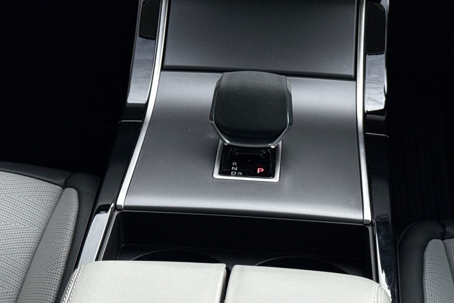 Used Land Rover Range Rover Evoque 2025 for sale - 76102173: Photo 13