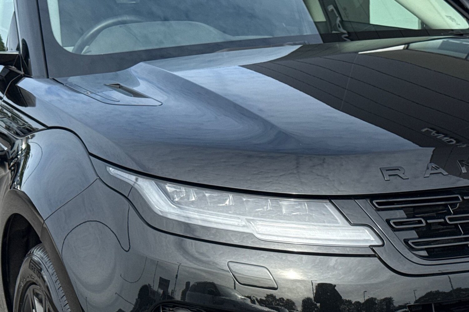 Used Land Rover Range Rover Evoque 2025 for sale - 76102173: Photo 17