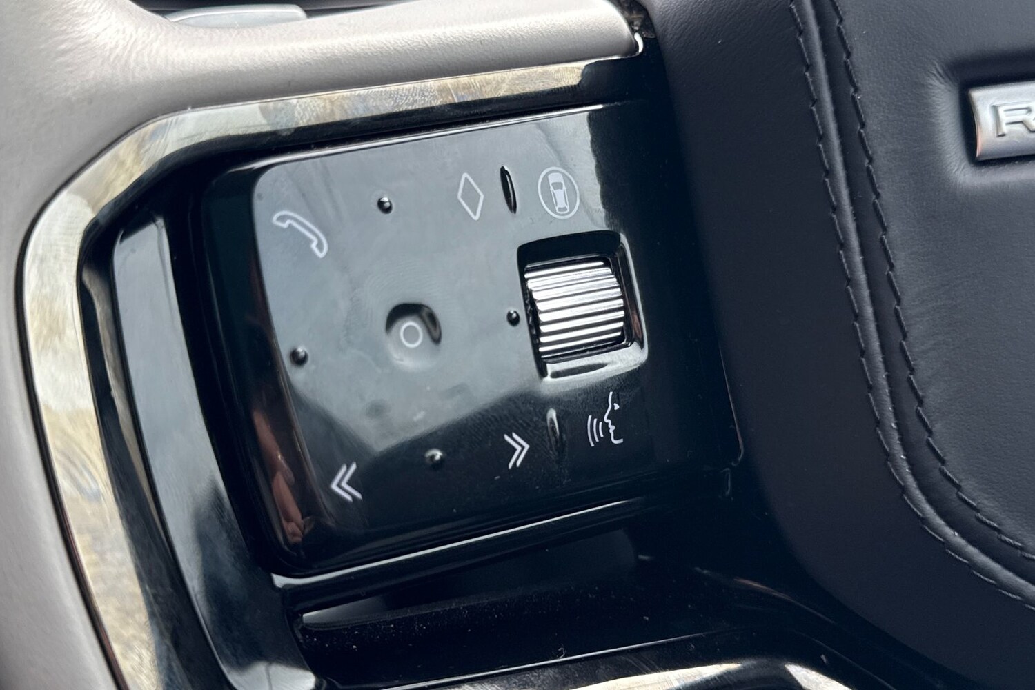 Used Land Rover Range Rover Evoque 2025 for sale - 76102173: Photo 35
