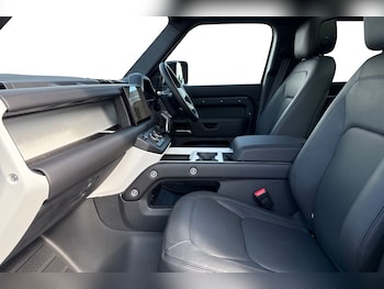 Used Land Rover Defender 110 2025 for sale - 75524941: Photo