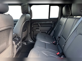 Used Land Rover Defender 110 2025 for sale - 75524941: Photo