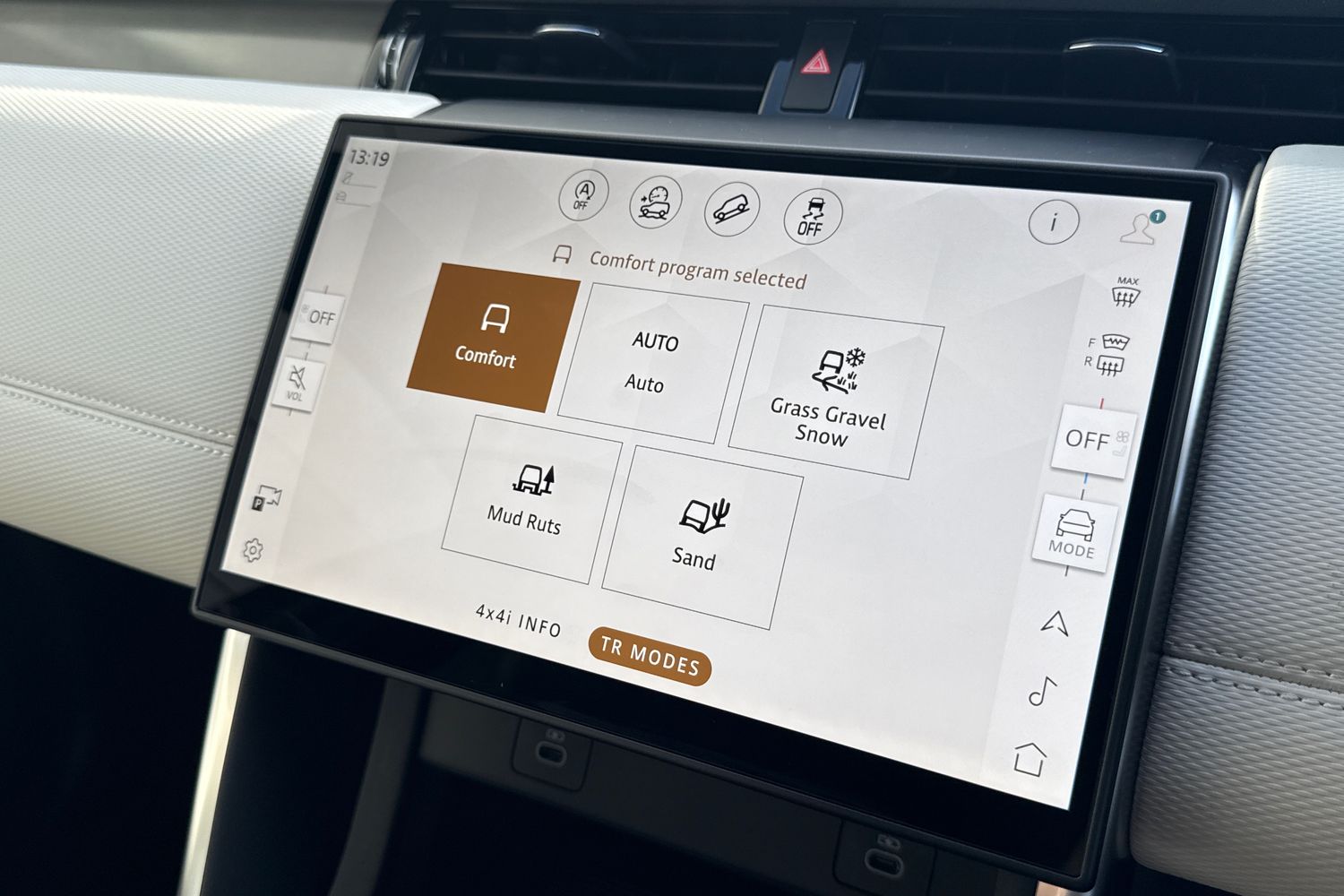 Used Land Rover Discovery Sport 2026 for sale - 76558176: Photo 37