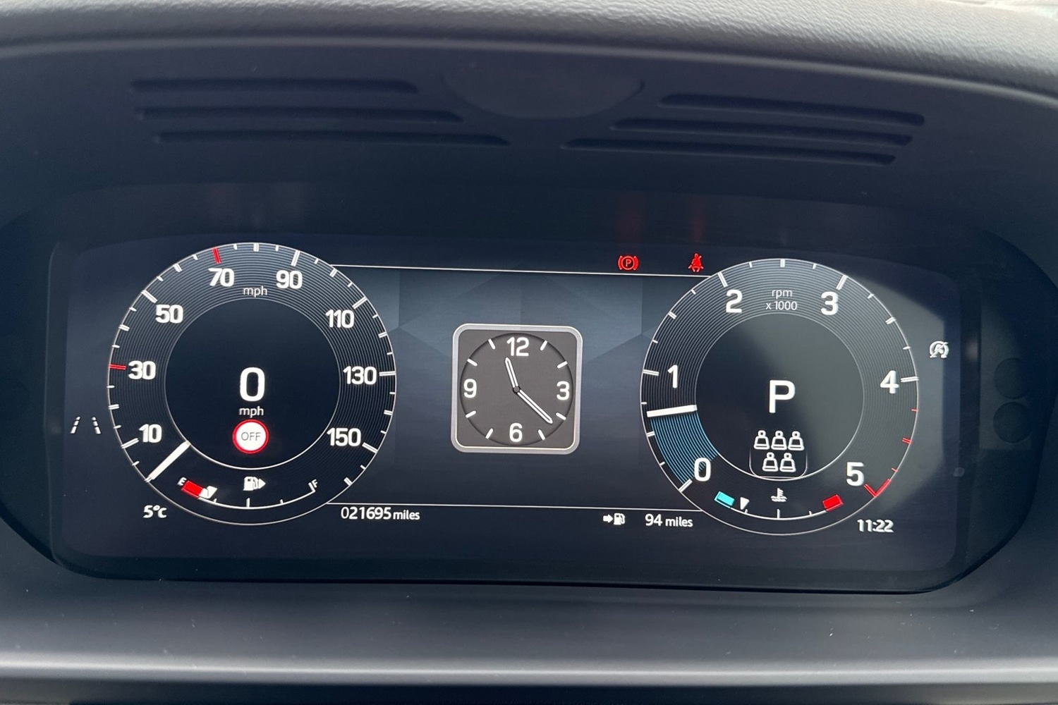 Used Land Rover Discovery 2024 for sale - 76805366: Photo 17