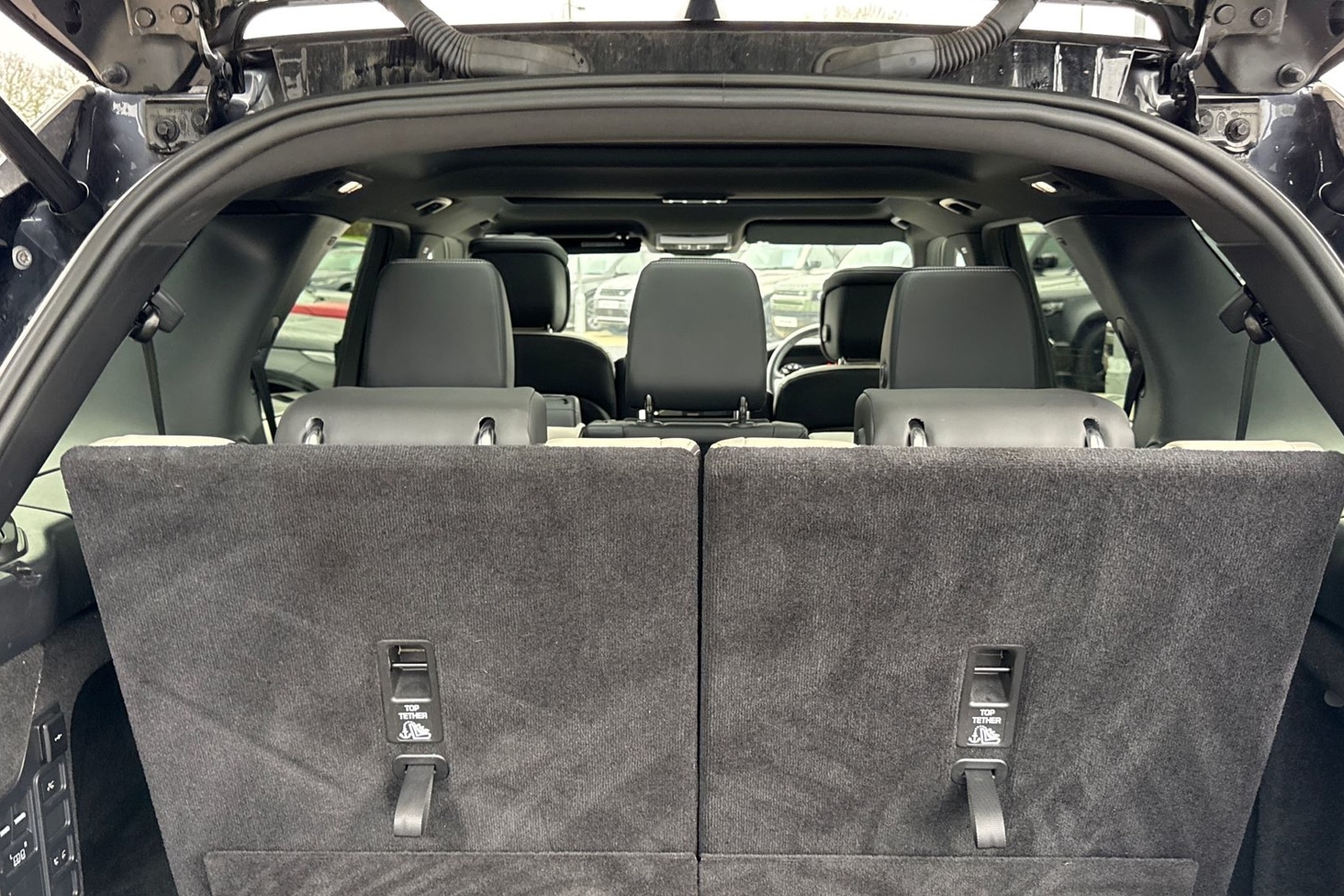 Used Land Rover Discovery 2024 for sale - 76805366: Photo 30