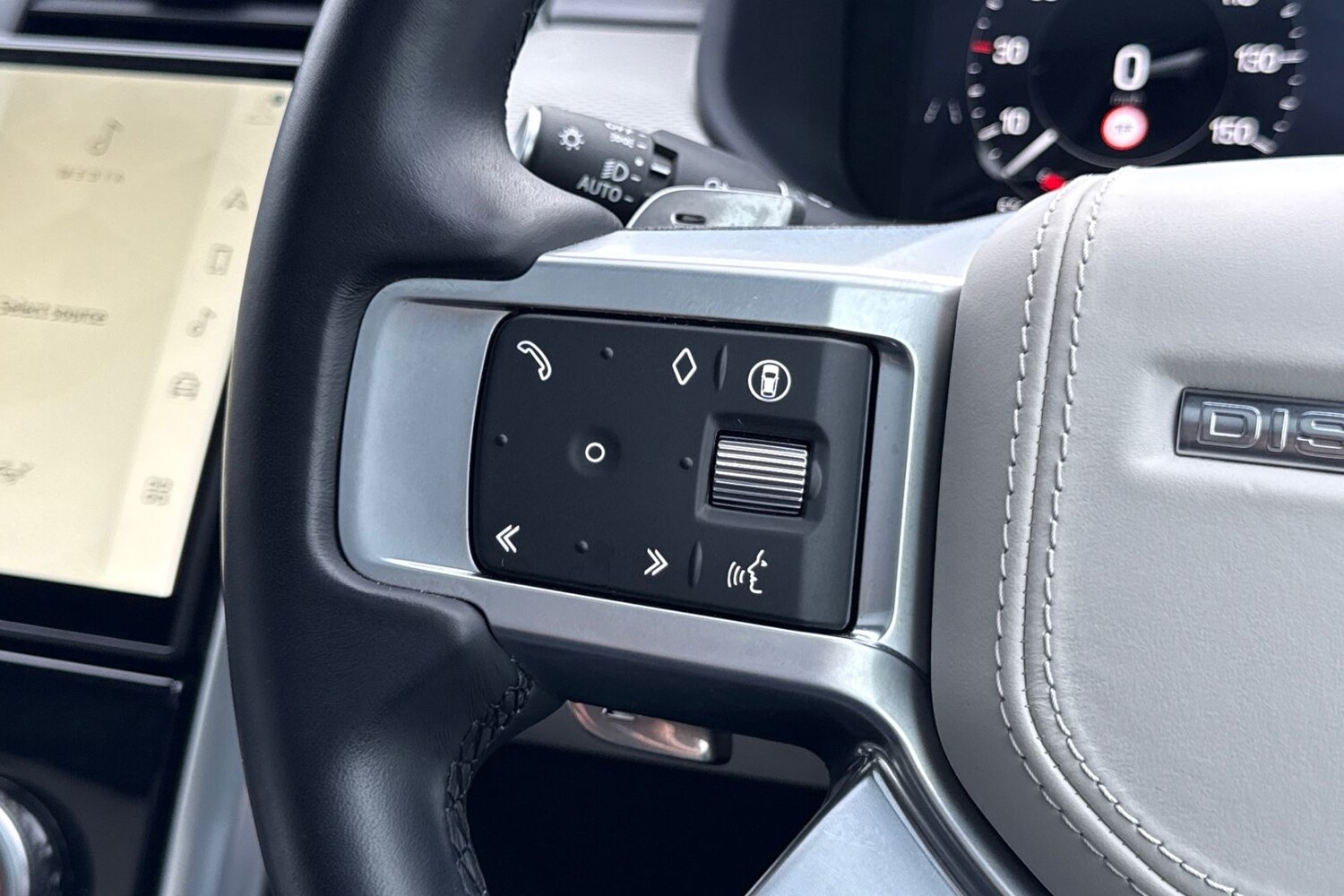 Used Land Rover Discovery 2024 for sale - 76805366: Photo 33