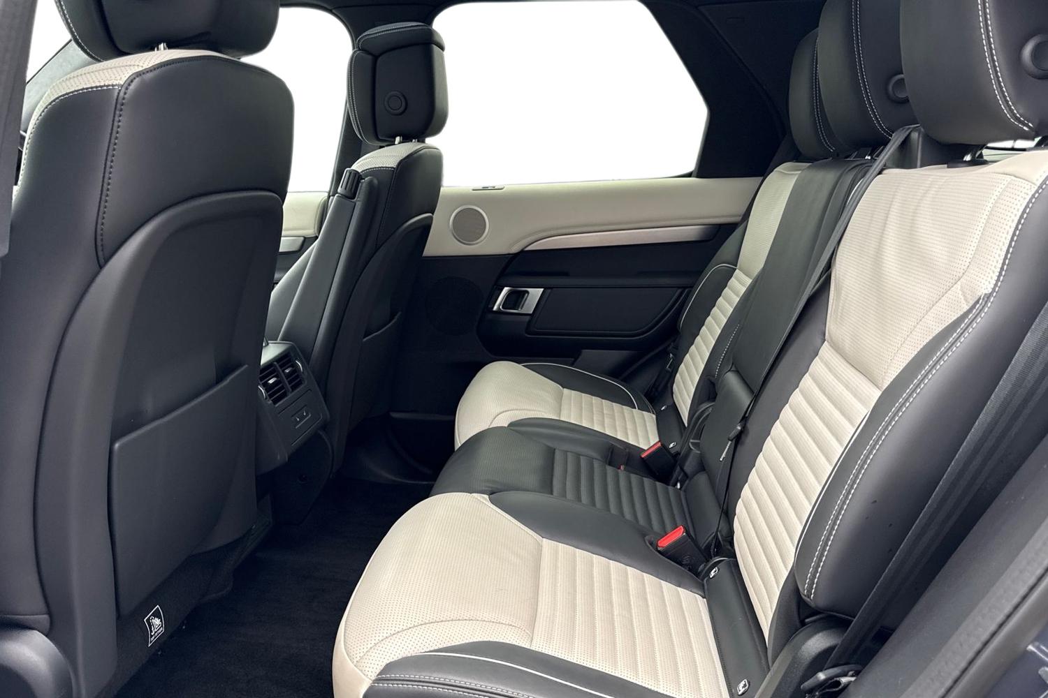 Used Land Rover Discovery 2024 for sale - 76805366: Photo 4