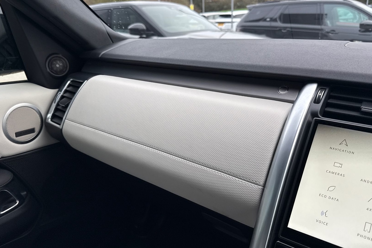 Used Land Rover Discovery 2024 for sale - 76805366: Photo 49