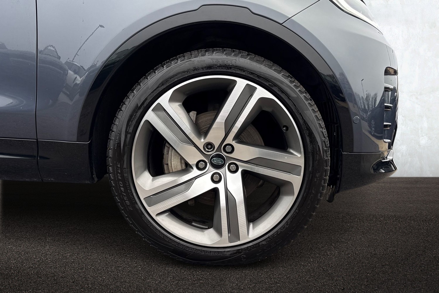 Used Land Rover Discovery 2024 for sale - 76805366: Photo 9